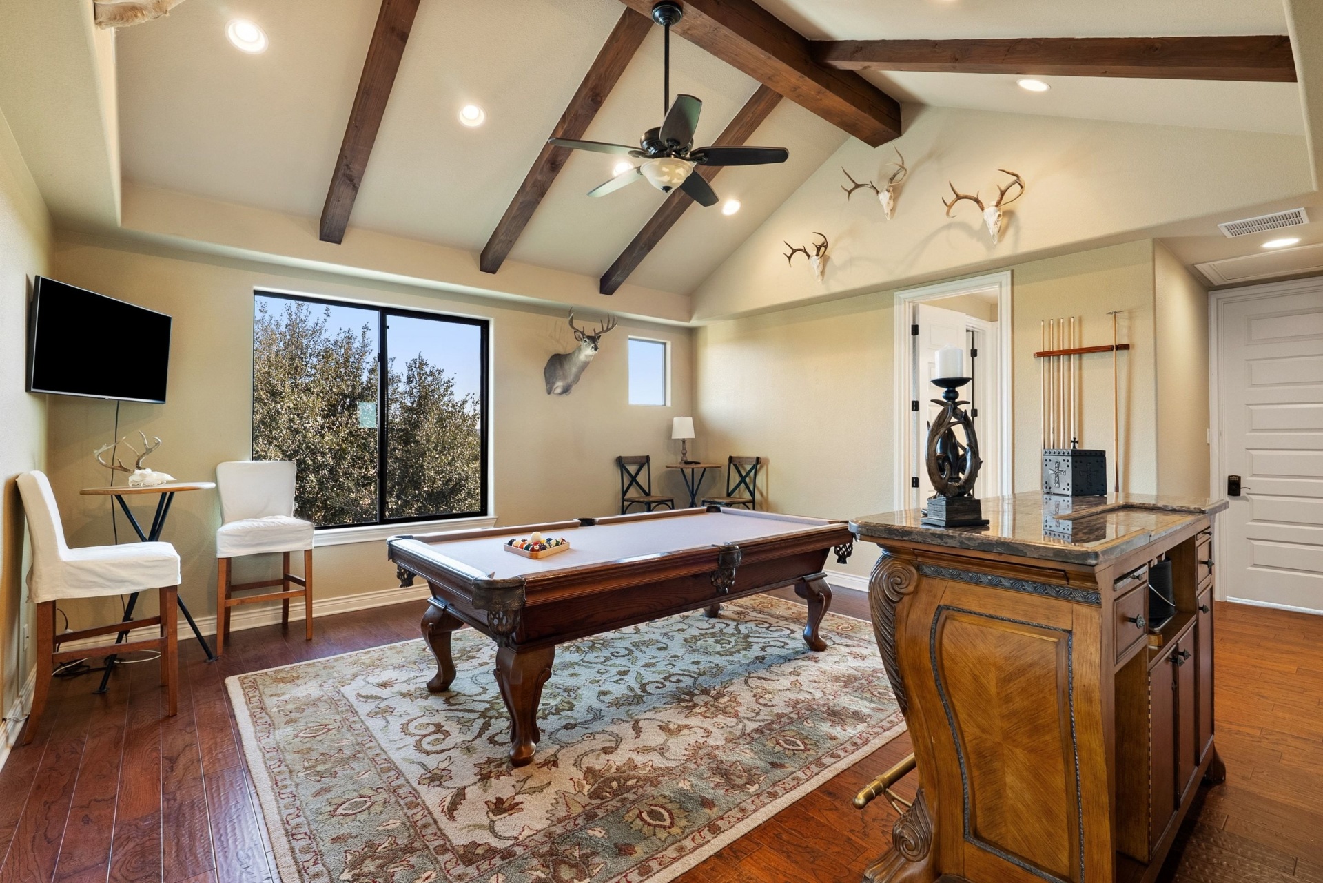 Billiards Room with Bar