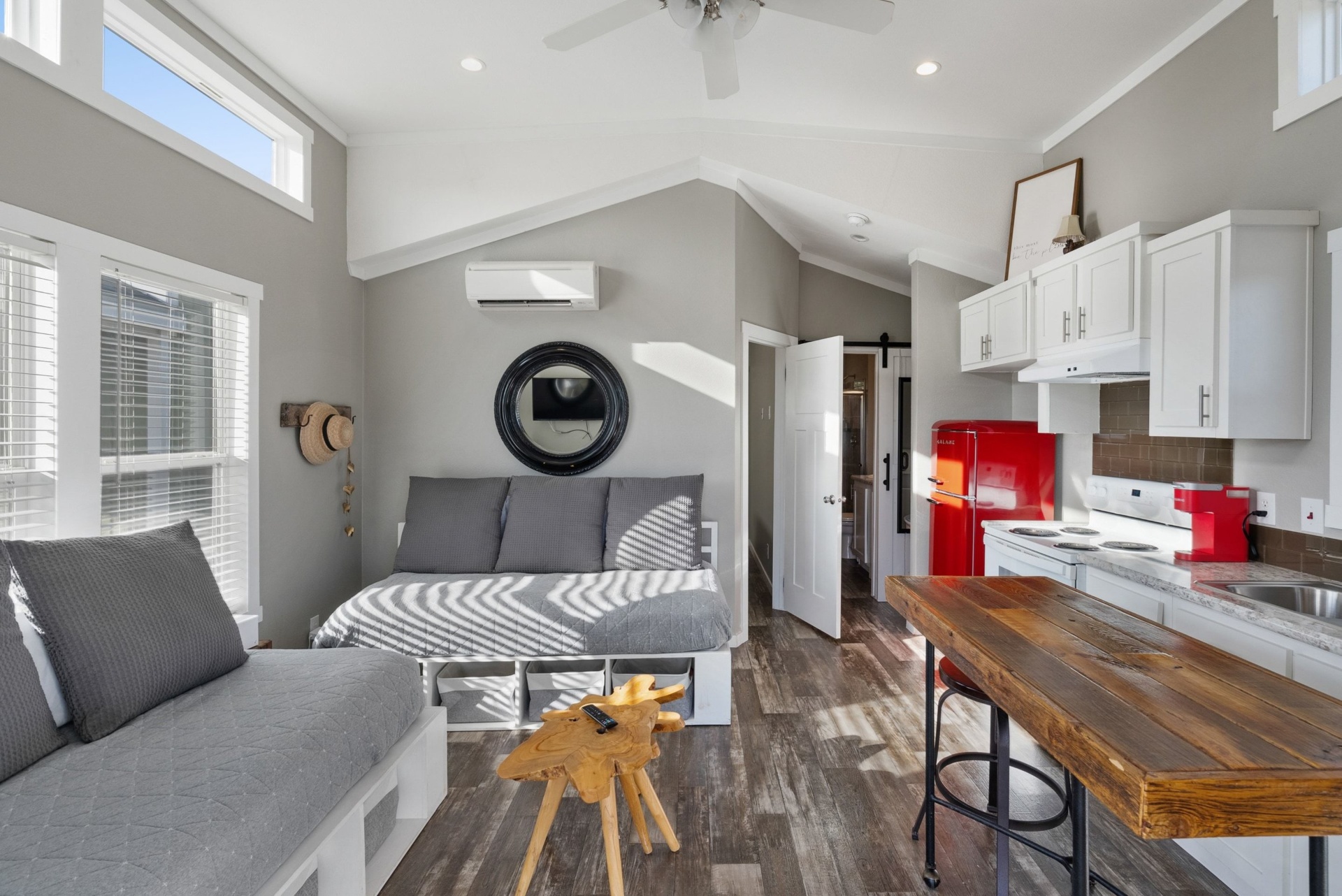 Casita Studio Kitchen & Lounge