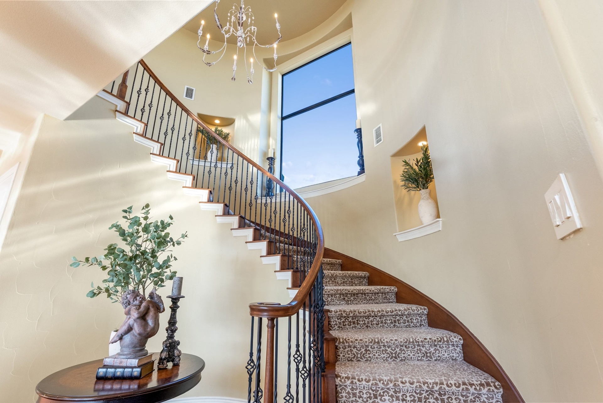 Curved Stair Hall