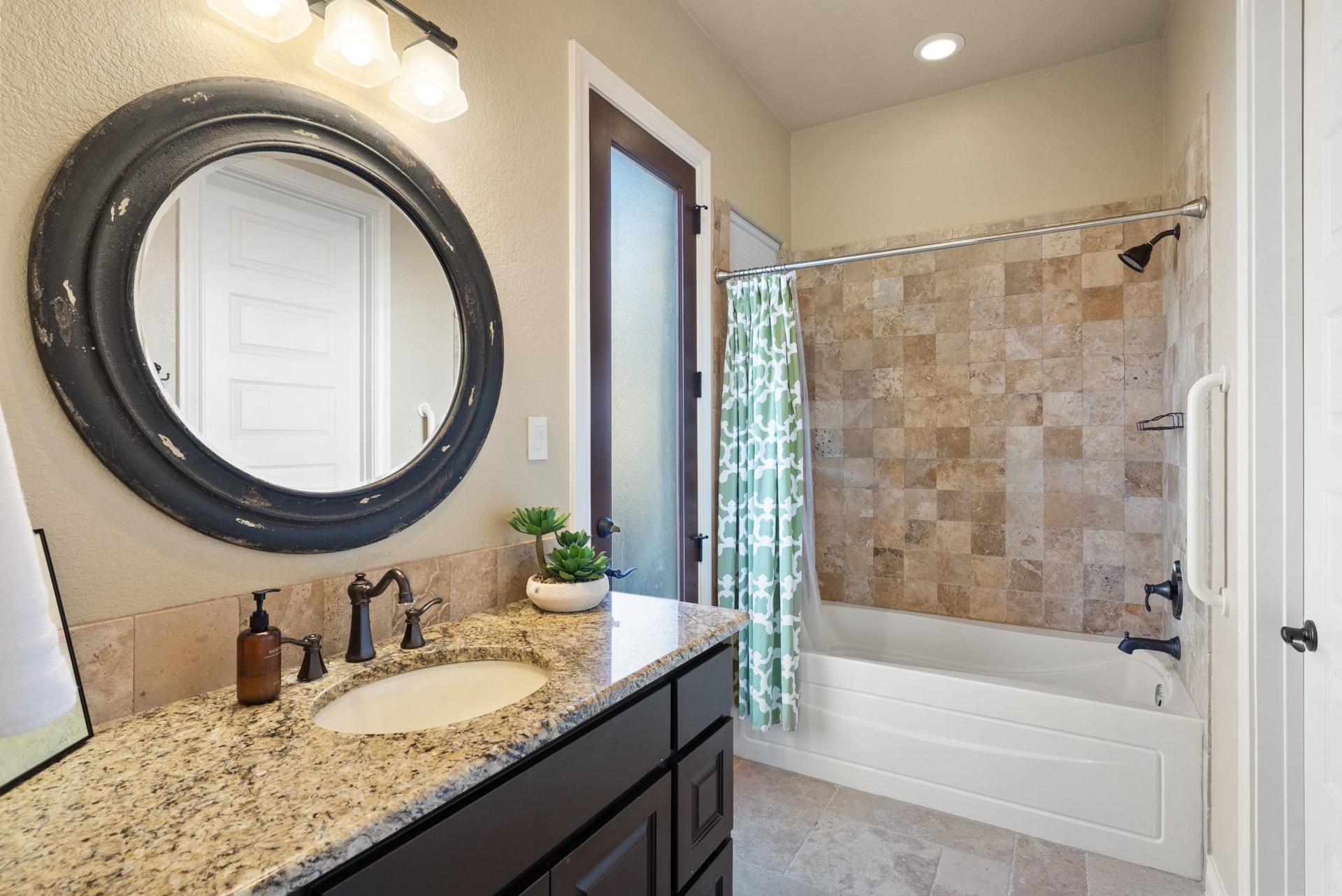 Guest Bath Detail