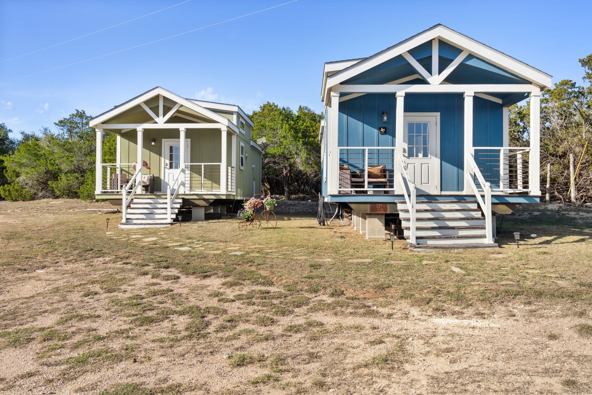 Guest Cottages Pair