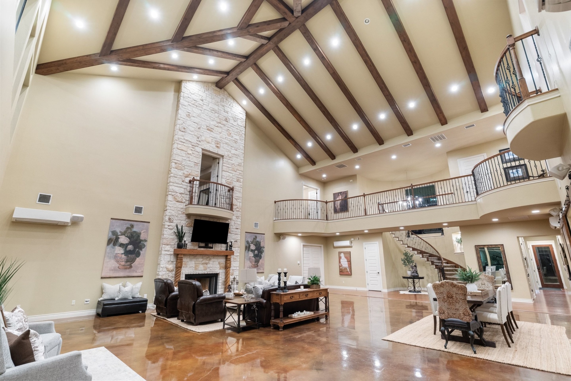 Vaulted Great Room